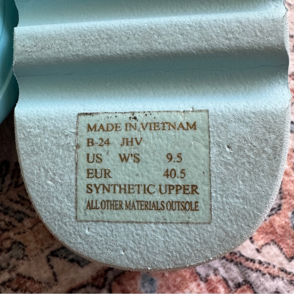 Excellent Condition Reef Platform Slide Sandal - image 4